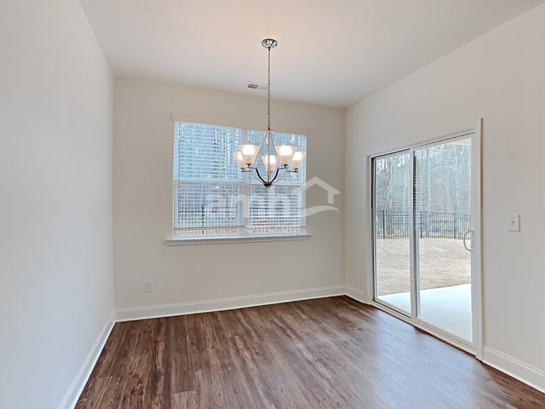 Building Photo - 502 Cash Cir