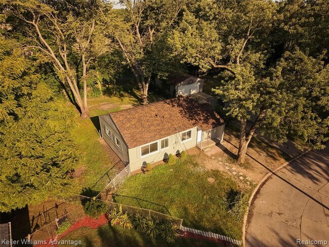 Building Photo - 31776 Arenac Ct