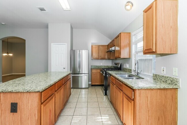 Building Photo - 21807 Cascade Hollow Ln