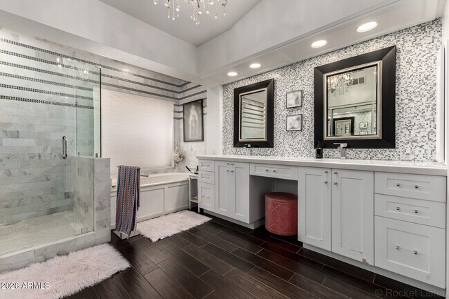 Building Photo - 9825 E Turquoise Ave