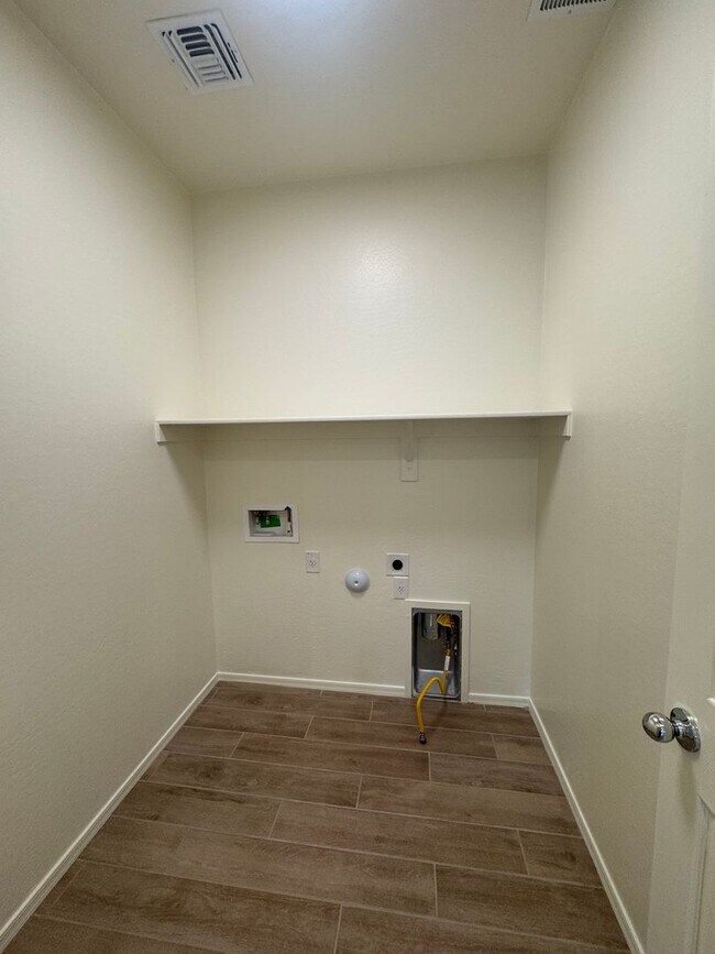 Building Photo - BRAND NEW HOME IN VISTANCIA