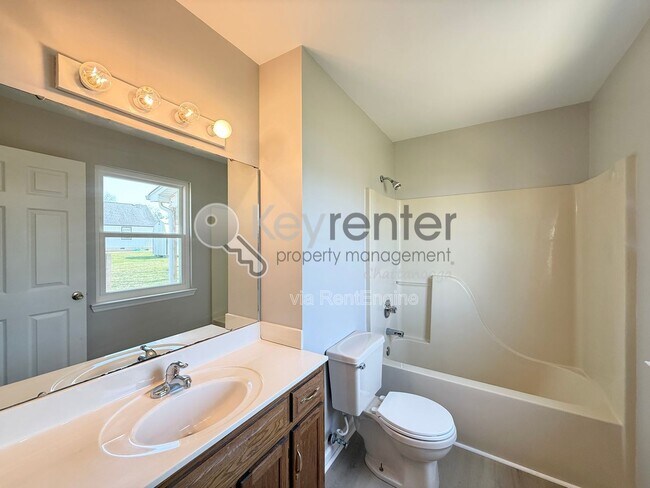 Building Photo - 103 Cedar Tree Ln