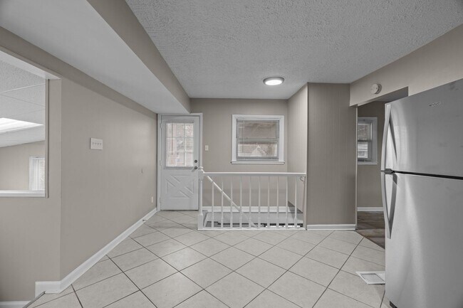 Building Photo - Charming 3-Bedroom, 1-Bath Single-Family Home