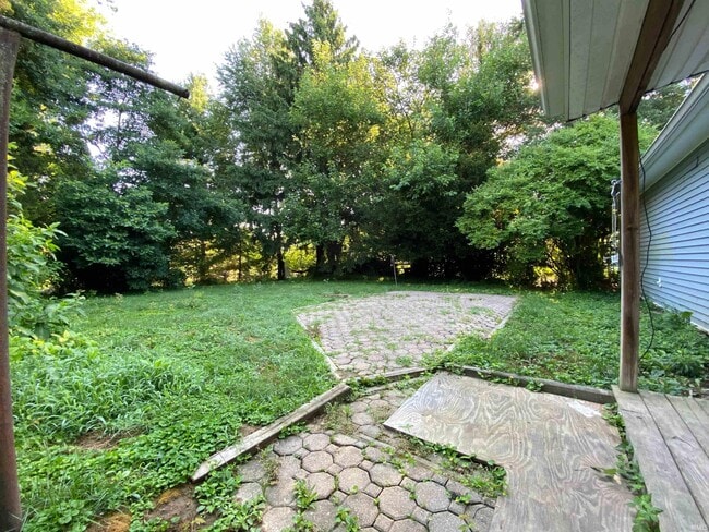 Building Photo - 2415 E 4th St