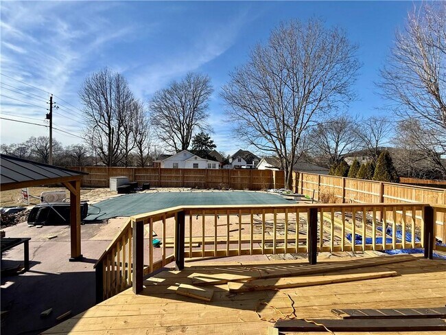 Building Photo - 101 Fox Glove Ln