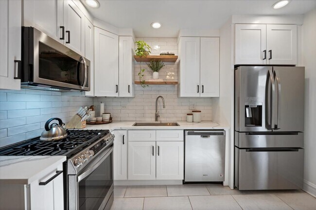 Building Photo - 2013 W Concord Pl