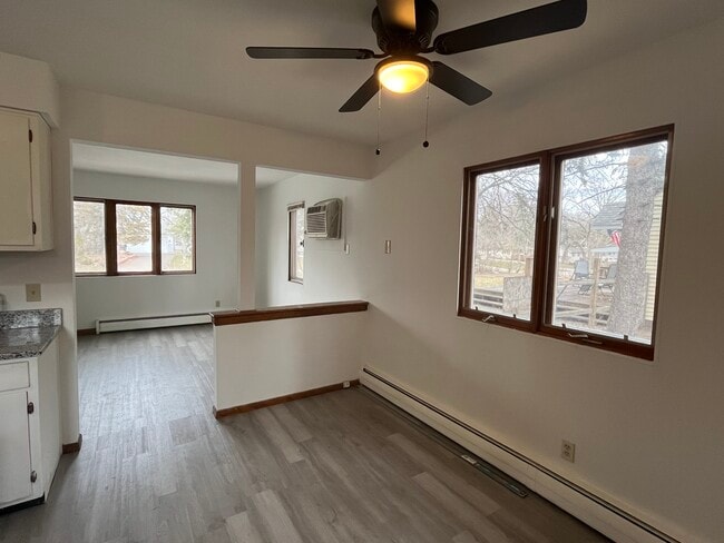 Building Photo - 430 Ironton St NE