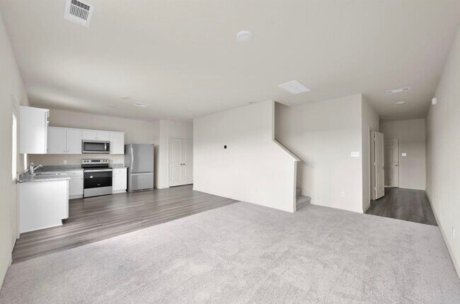 Building Photo - 14882 Calderon Dr