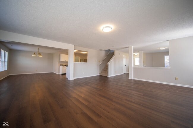 Building Photo - 1566 Howell Dr