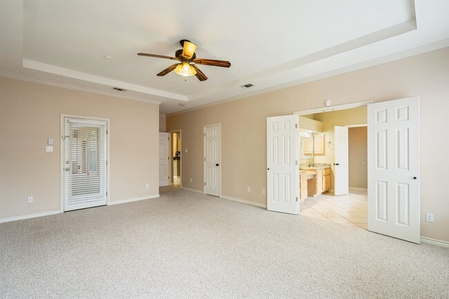 Building Photo - 117 White Feather Trail
