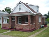 Building Photo - single family home i