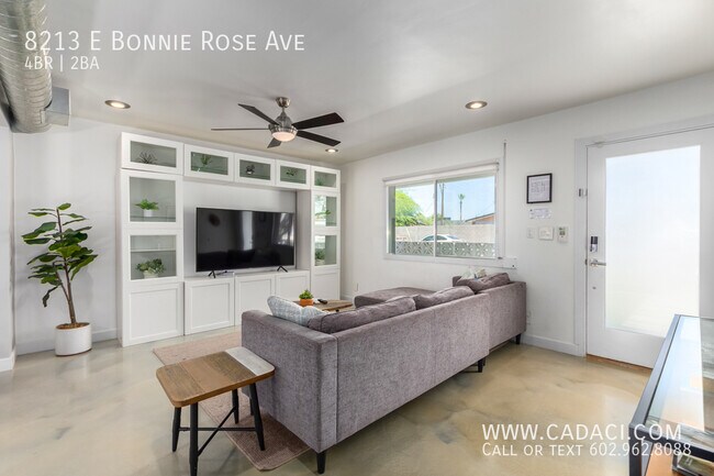 Building Photo - 8213 E Bonnie Rose Ave