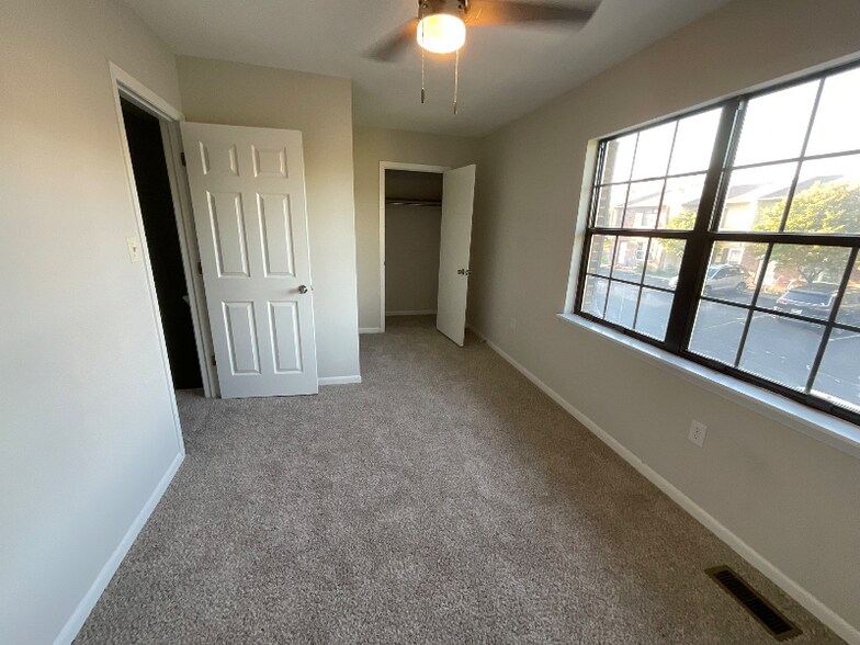 Building Photo - 102 Northwinds Dr