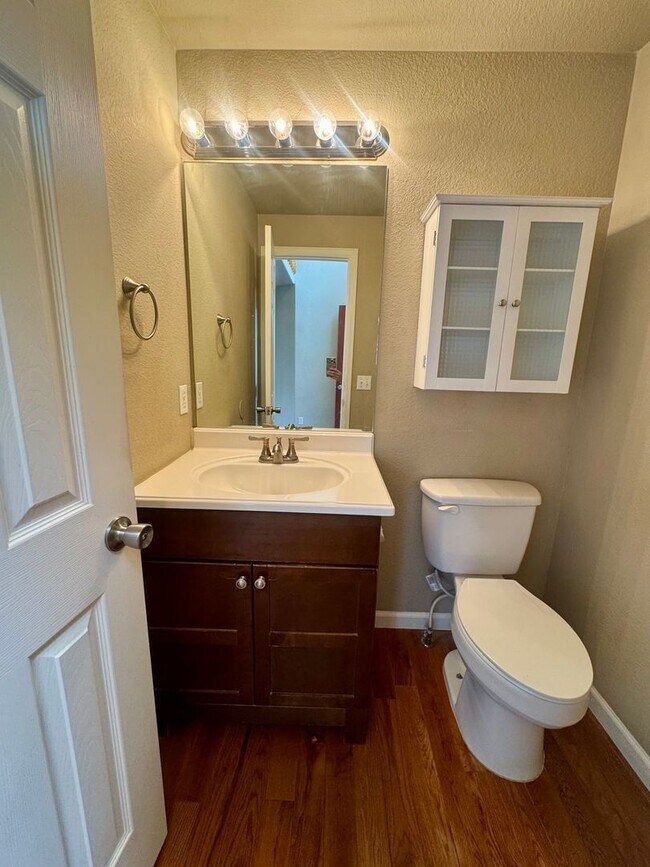 Building Photo - 5 Bedroom Home in Stetson Hills
