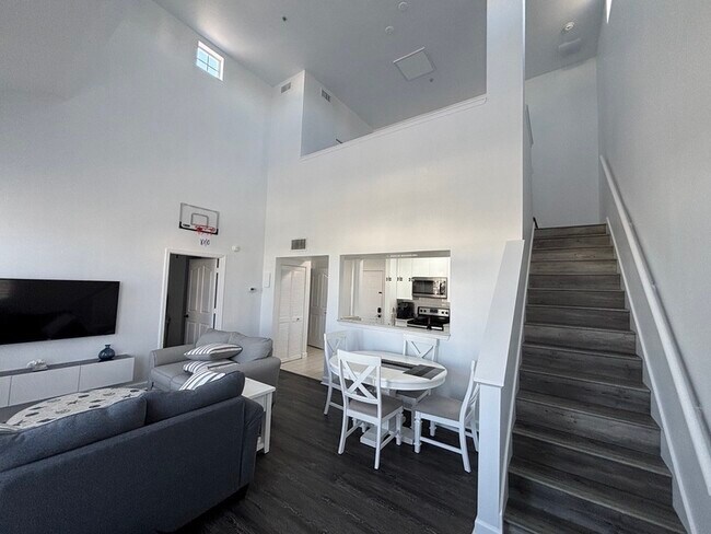 Building Photo - 770 Siena Palm Dr