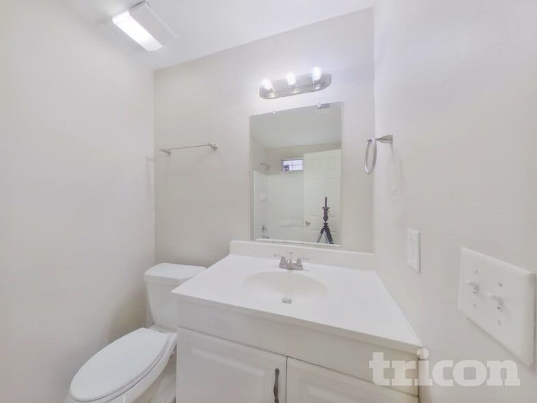 Building Photo - 8701 Brookstead Dr