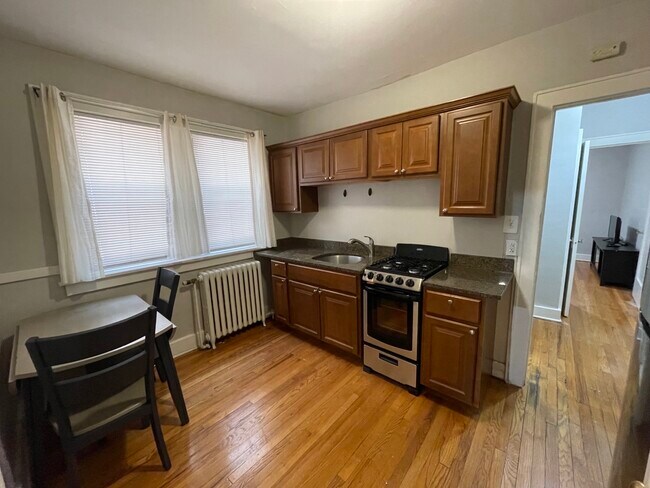 Building Photo - 361 State