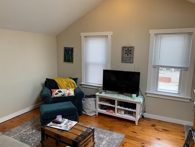 Building Photo - 767-769 South Avenue