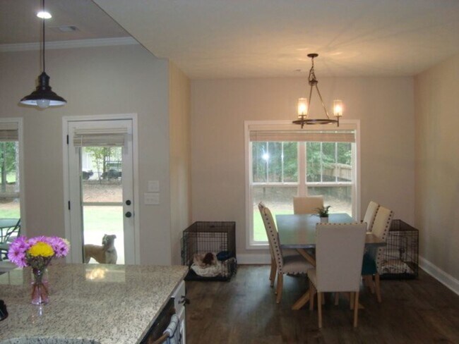 Building Photo - Home in Phenix City available to rent 10/2...