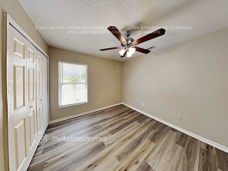 Building Photo - 3839 Regents Way