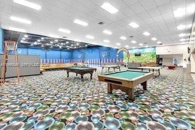 Building Photo - 8 Key W Ct