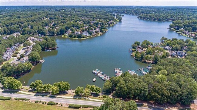 Building Photo - 6430 Bannerhorn Run