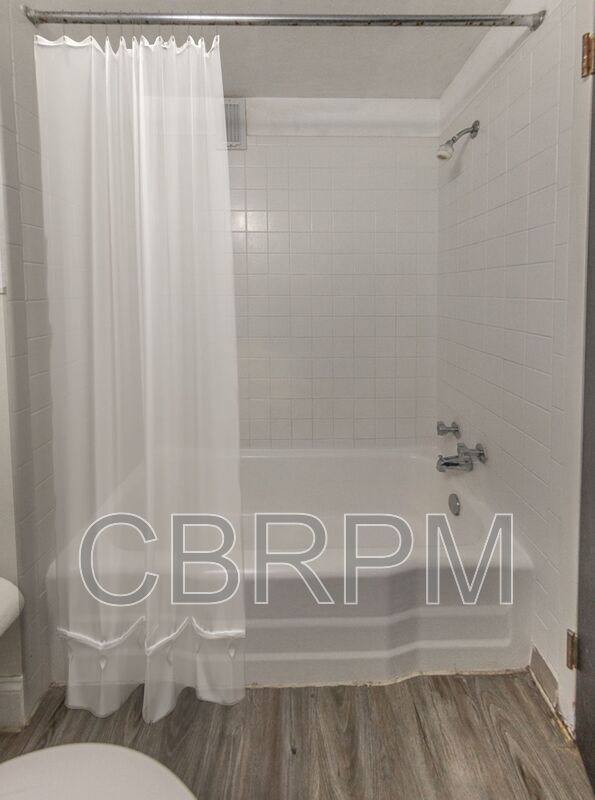 Building Photo - 2601 York Ave