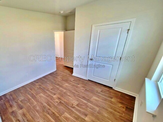 Building Photo - 817 Lilyford Ln