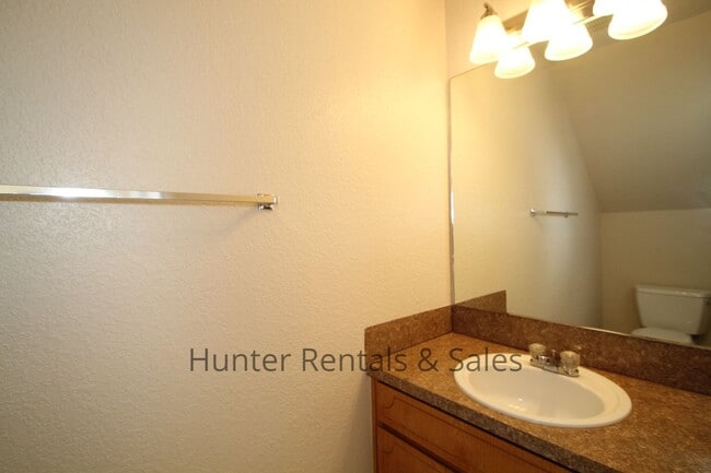 Building Photo - Aztec Trace!