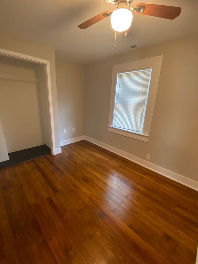 Building Photo - Remodeled 2 bed / 1 bath in Beaumont Villa...