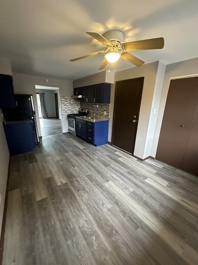 Building Photo - 14803 Kilpatrick Ave