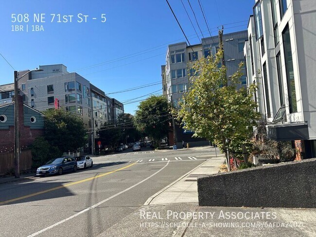 Building Photo - 508 NE 71st St
