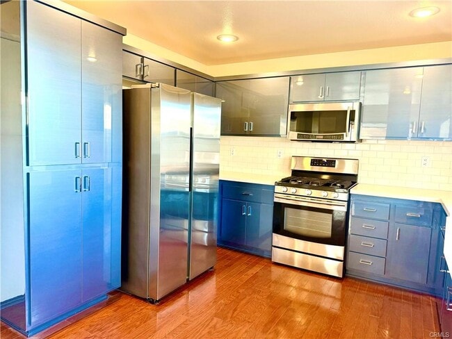 Building Photo - 42 Parterre Ave