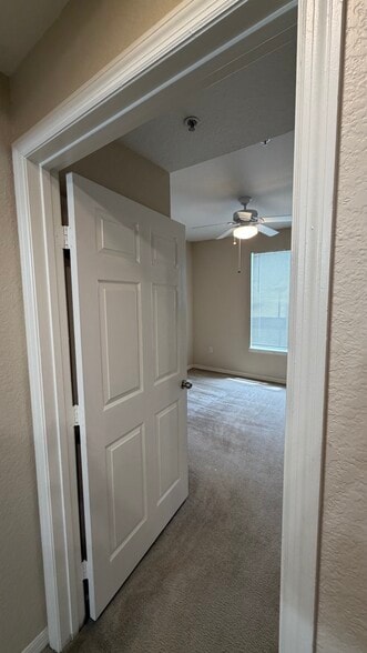 Building Photo - 6071 Westgate Dr