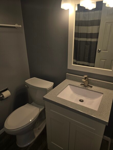 Building Photo - 1300 S Colony Dr