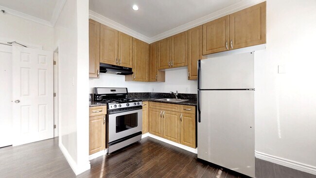 Building Photo - Heliotrope Apartments