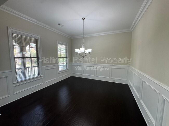 Building Photo - 3578 Strath Dr