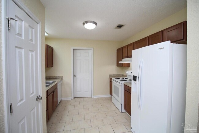 Building Photo - 7177 Schwab Dr