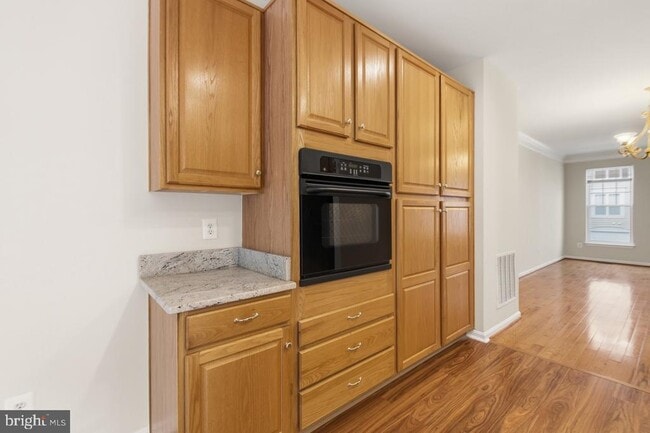 Building Photo - 8108 Dove Cottage Ct