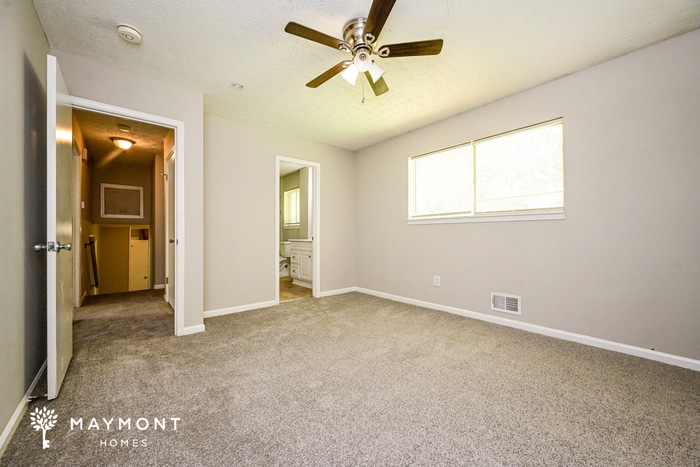 Building Photo - 2472 Hartford Dr