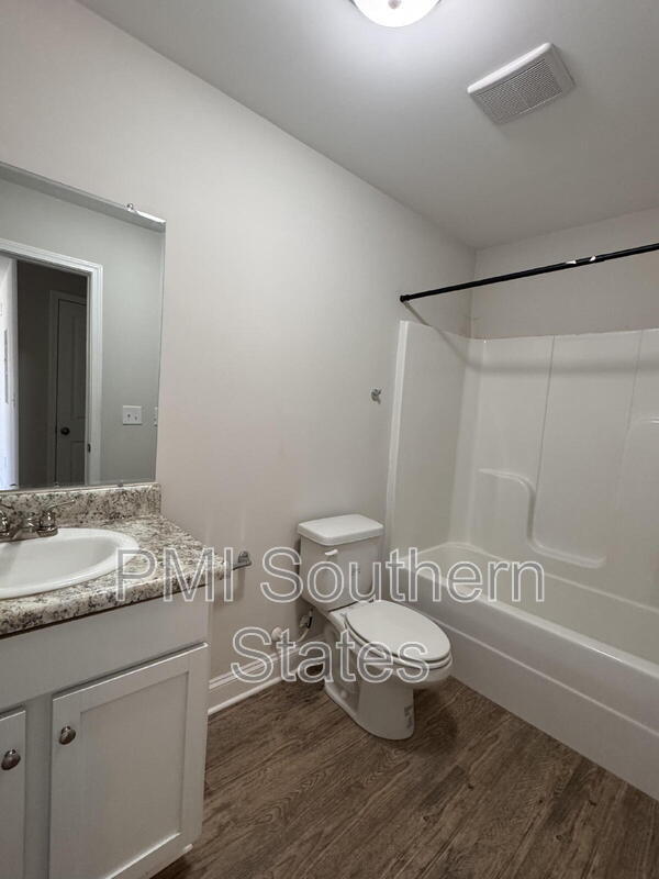 Building Photo - 200 Walnut Hill Dr