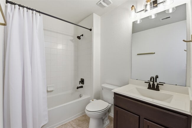 Building Photo - 1617 Park Promenade Pl