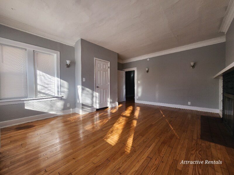 Building Photo - 37 W 14th Pl