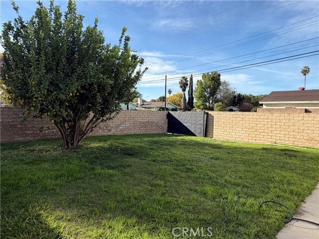 Building Photo - 7101 Fallbrook Ave