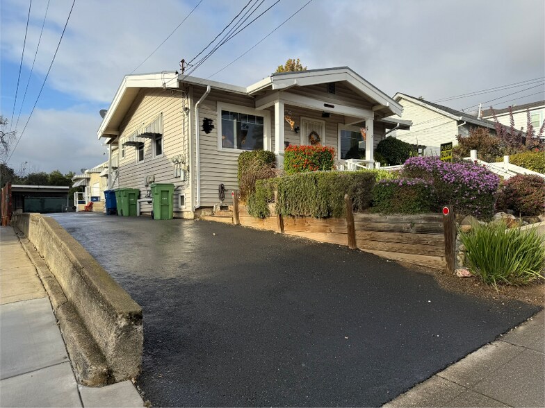 Building Photo - 1440 D St