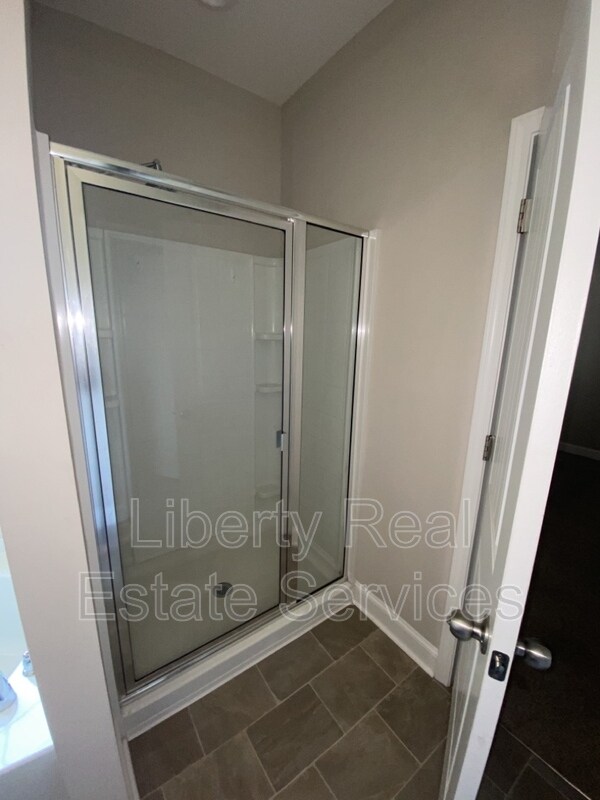 Building Photo - 729 Burke Dr