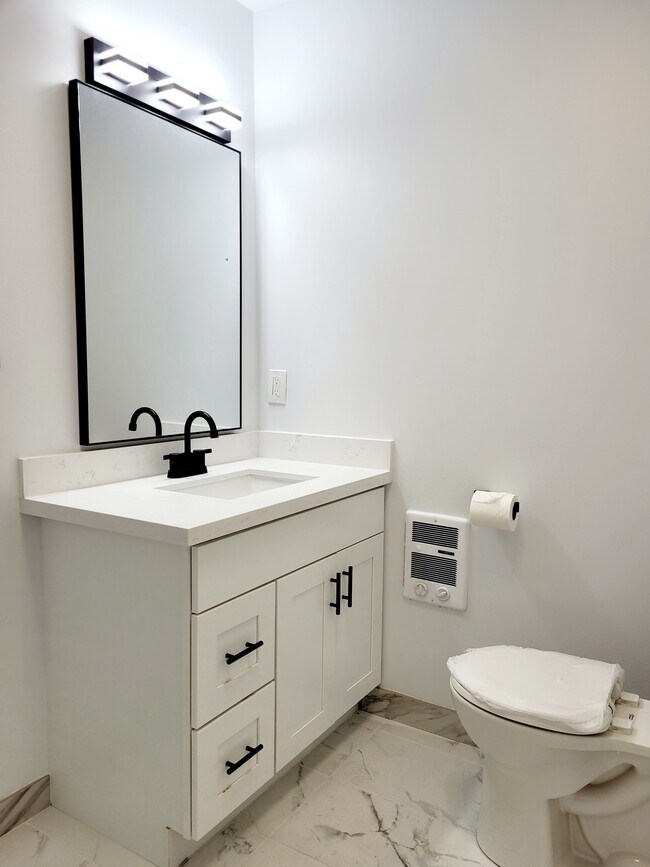 Building Photo - 13454 95th Ave NE