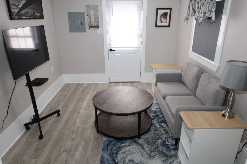 Primary Photo - 4119 Lasalle St