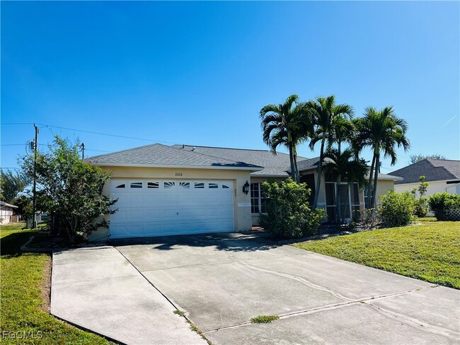 Building Photo - 3325 SW 15th Ave