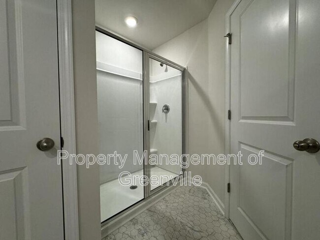 Building Photo - 745 Embark Cir